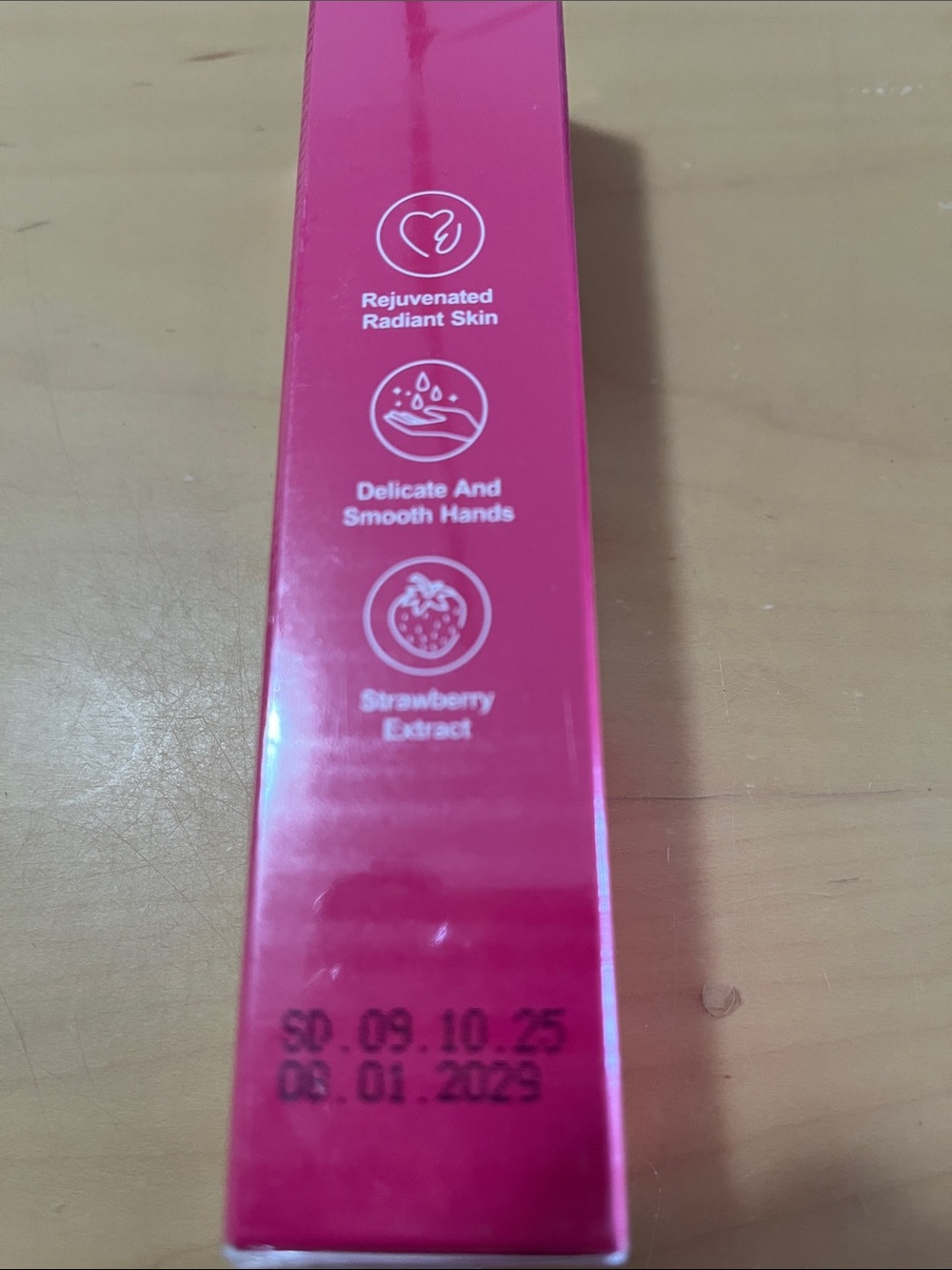 Strawberry Marshmallow Hand Cream - Pink - Picture 2 of 2